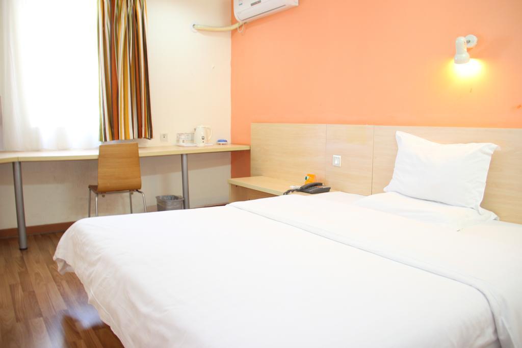 7Days Inn Guangzhou Gangding Longkou XI Road גואנגג'ואו מראה חיצוני תמונה