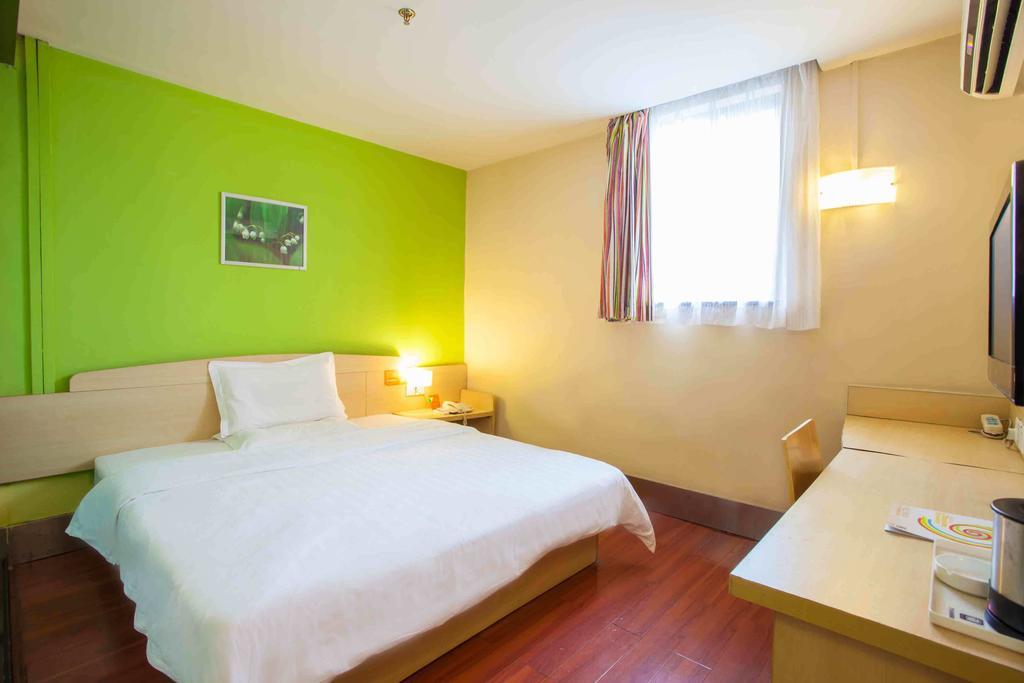 7Days Inn Guangzhou Gangding Longkou XI Road גואנגג'ואו חדר תמונה