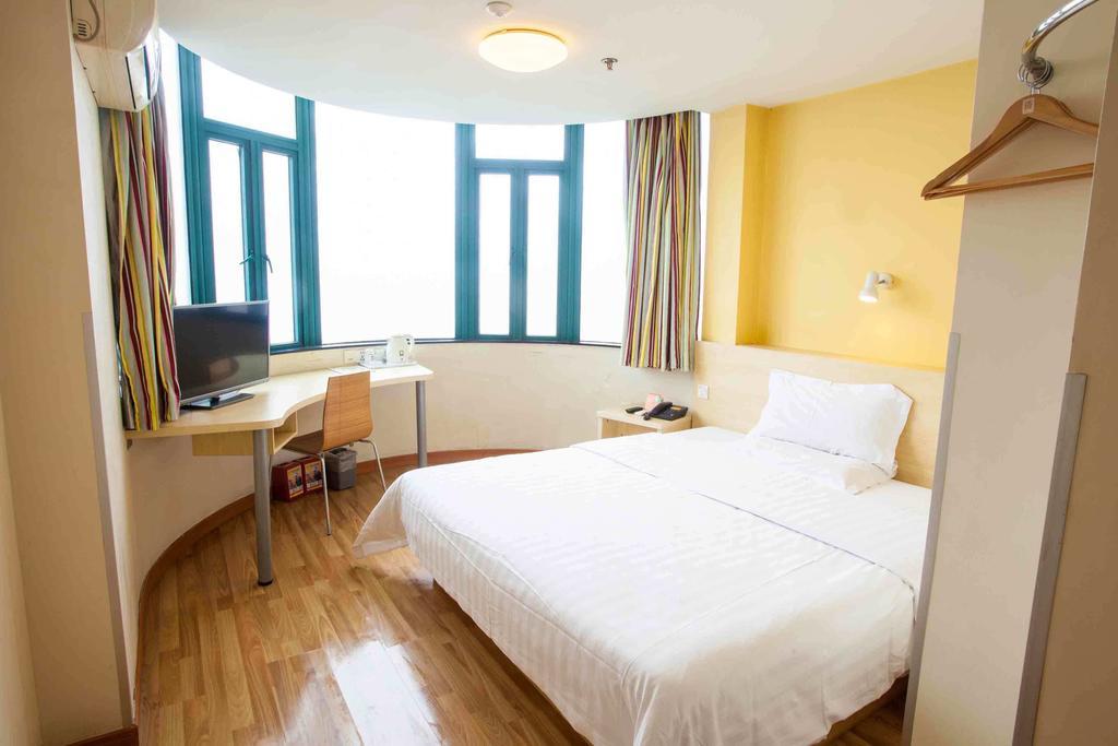 7Days Inn Guangzhou Gangding Longkou XI Road גואנגג'ואו חדר תמונה