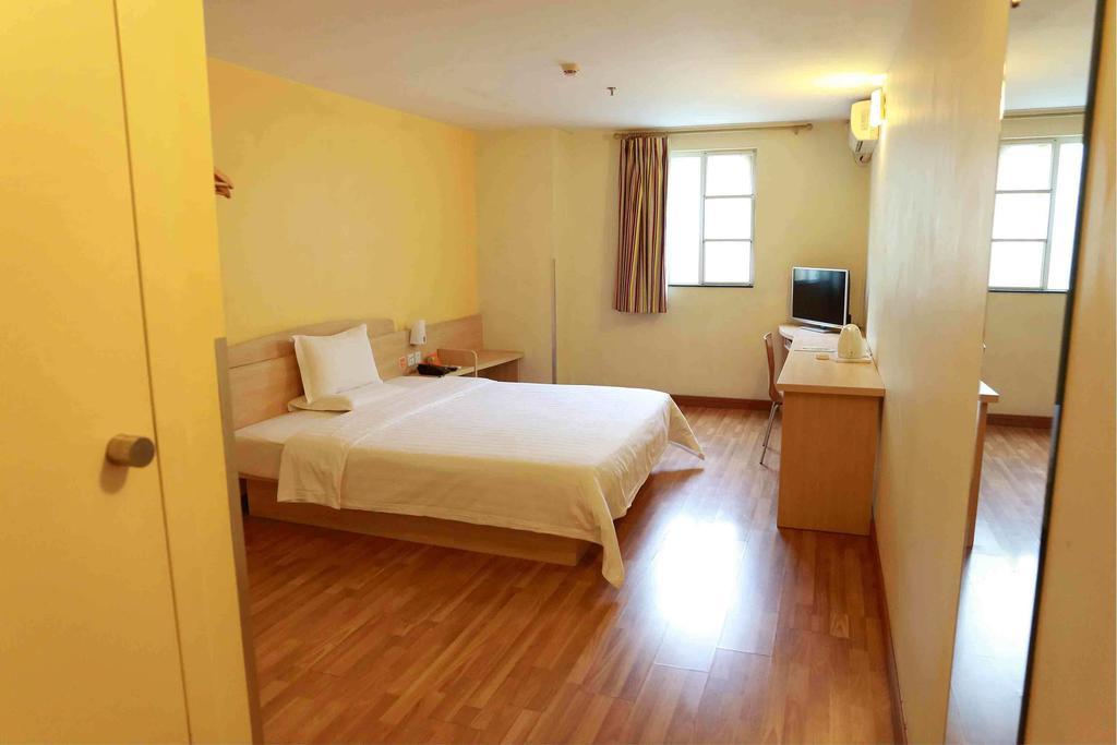 7Days Inn Guangzhou Gangding Longkou XI Road גואנגג'ואו חדר תמונה