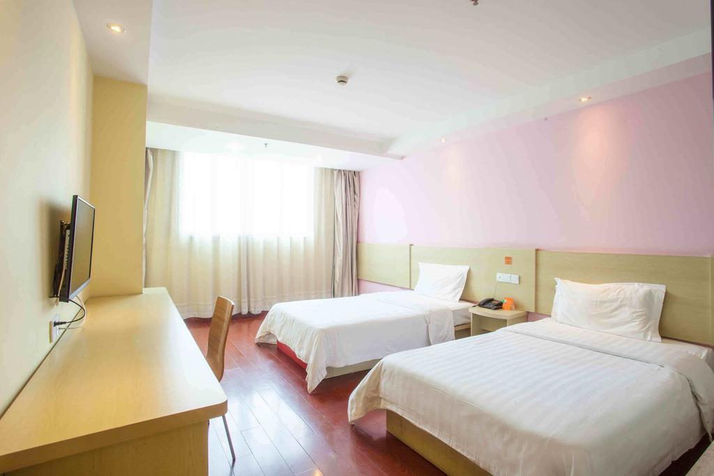 7Days Inn Guangzhou Gangding Longkou XI Road גואנגג'ואו חדר תמונה