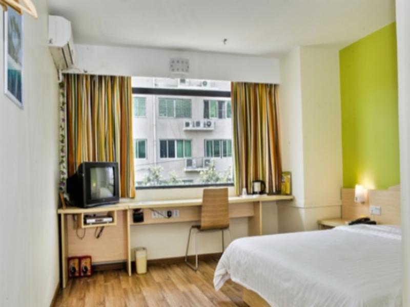 7Days Inn Guangzhou Gangding Longkou XI Road גואנגג'ואו מראה חיצוני תמונה