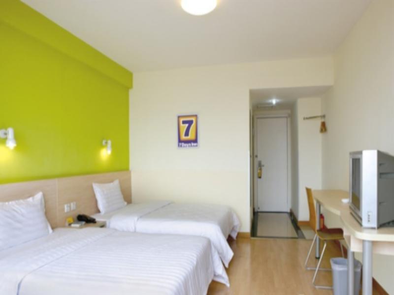 7Days Inn Guangzhou Gangding Longkou XI Road גואנגג'ואו מראה חיצוני תמונה